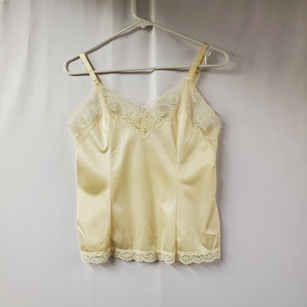 Antron Nylon Lace Trim Camisole Women 34 Cream Cottagecore Feminine Coquette